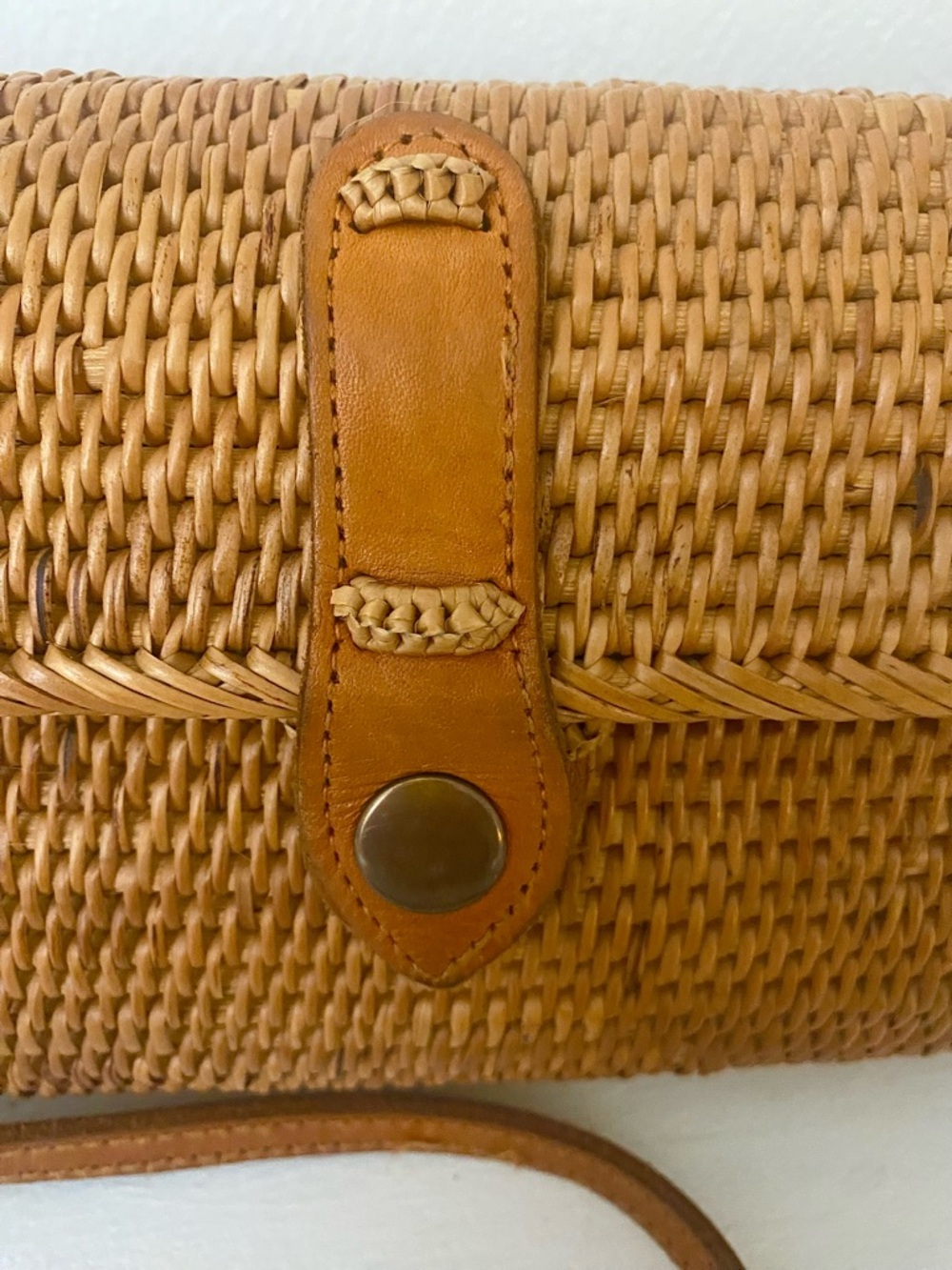 Street Level handmade Woven rattan structured Crossbody Bag in Tan - Picture 6 of 14